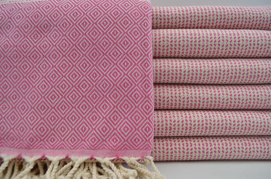 DOTTY DIAMOND PINK TURKISH TOWEL